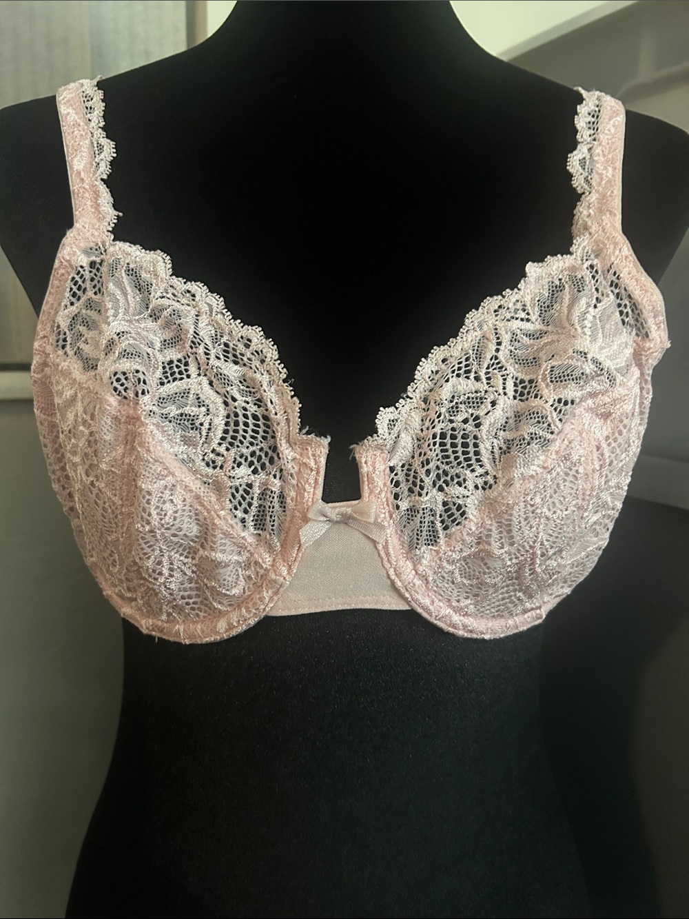 Bali Lace Underwire Bra in Soft Pink